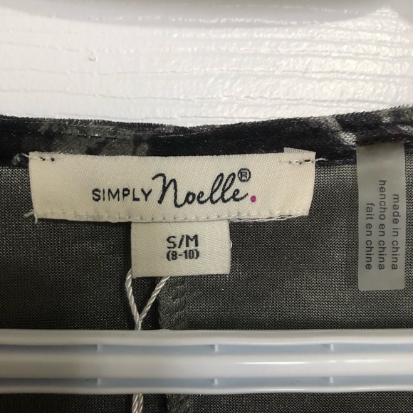 ✨Simply Noelle NWT, beautiful A-line flowing dress. Size S/M 8-10. - Picture 6 of 7